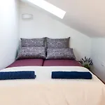 Apartment Mav